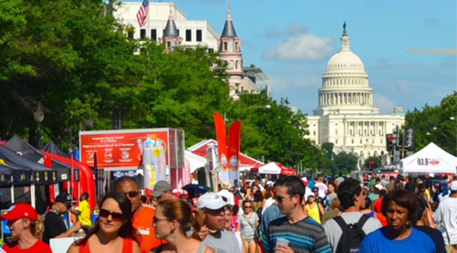 Crowd at Giant Barbecue Battle in front of US Capitol